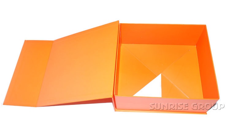 Custom Cardboard Packaging Magnetic Closure Foldable Box